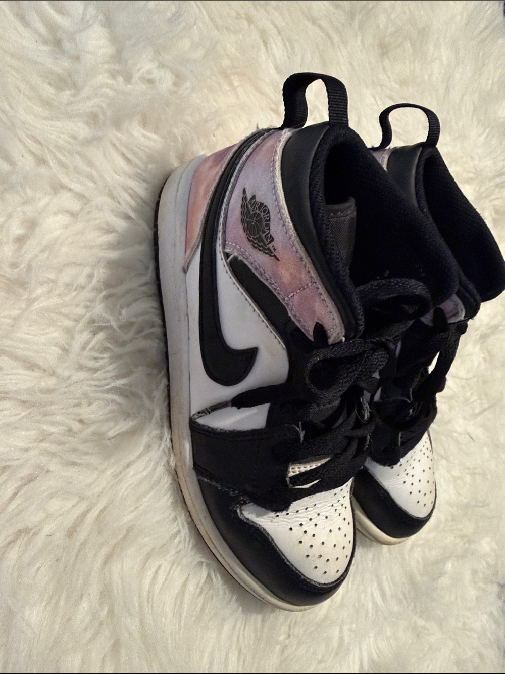 Nike Kids High-Top Sneakers in Black, White & Pink